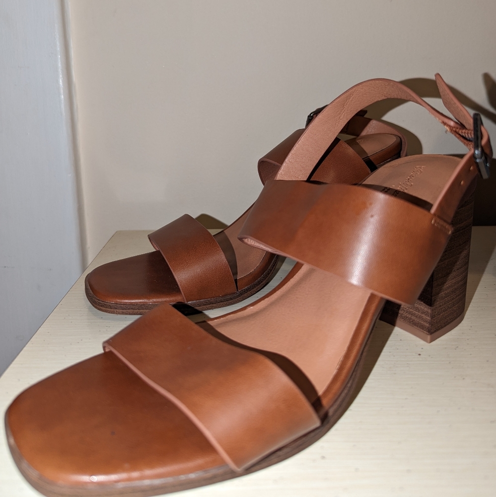 Universal Thread Faux Leather Heels